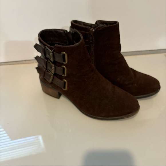 Dark brown suede bootie with buckle on side, zip size 7 1/2 - Picture 6 of 6